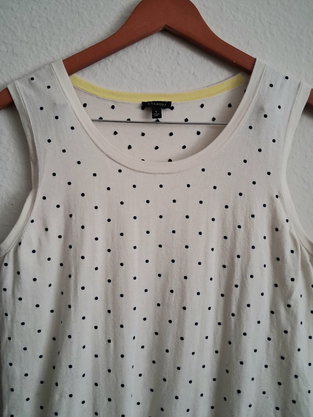Talbots Cream Sleeveless Polka Dot Tank - Picture 3 of 8